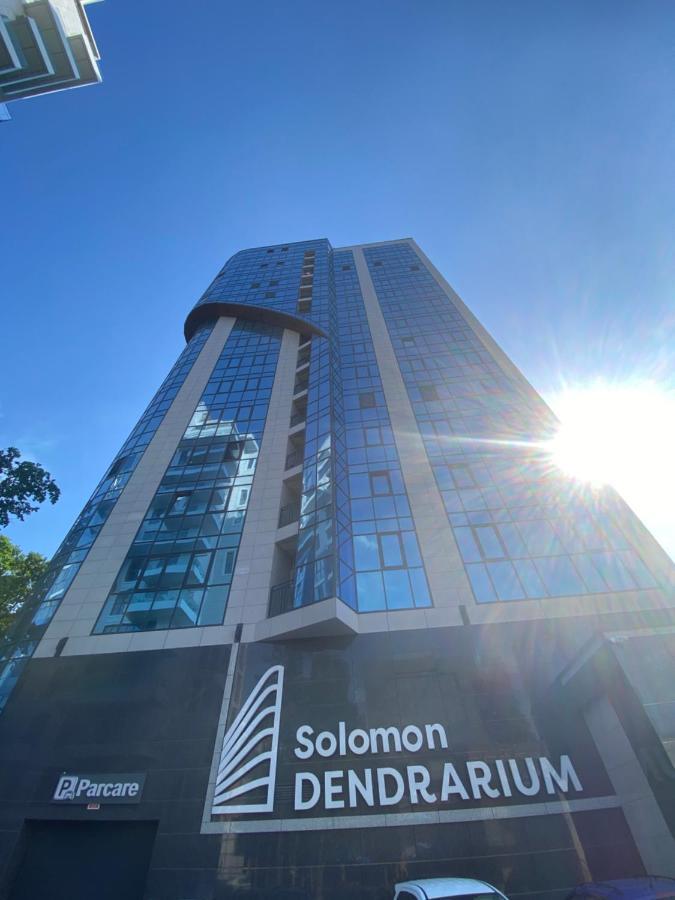 Business Lux Apartment Solomon City Chişinau Exteriör bild