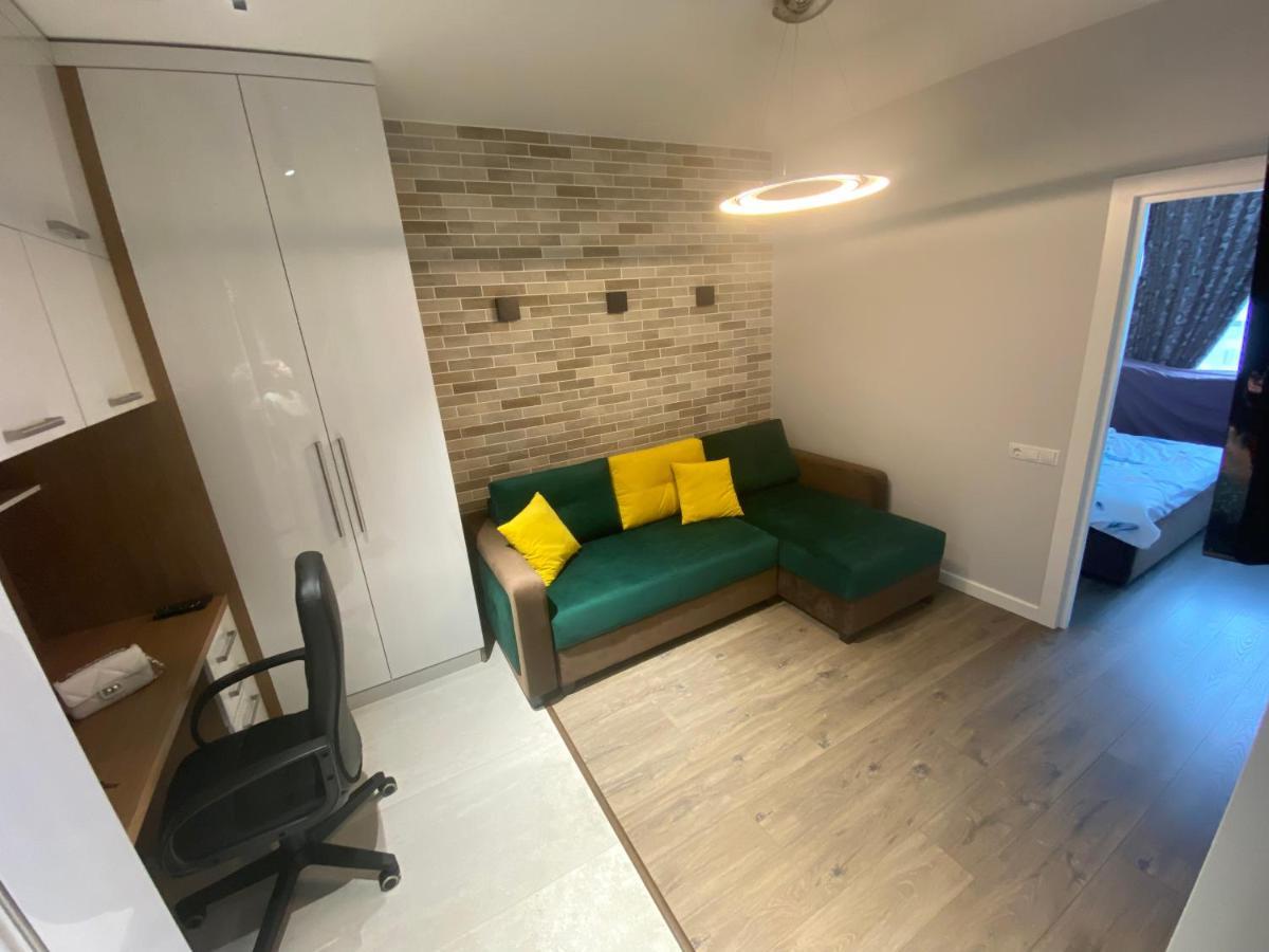 Business Lux Apartment Solomon City Chişinau Exteriör bild